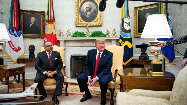 الرئيس الأمريكي دونالد ترامب مع ولي عهد البحرين الأمير سلمان بن حمد آل خليفة - سبوتنيك عربي