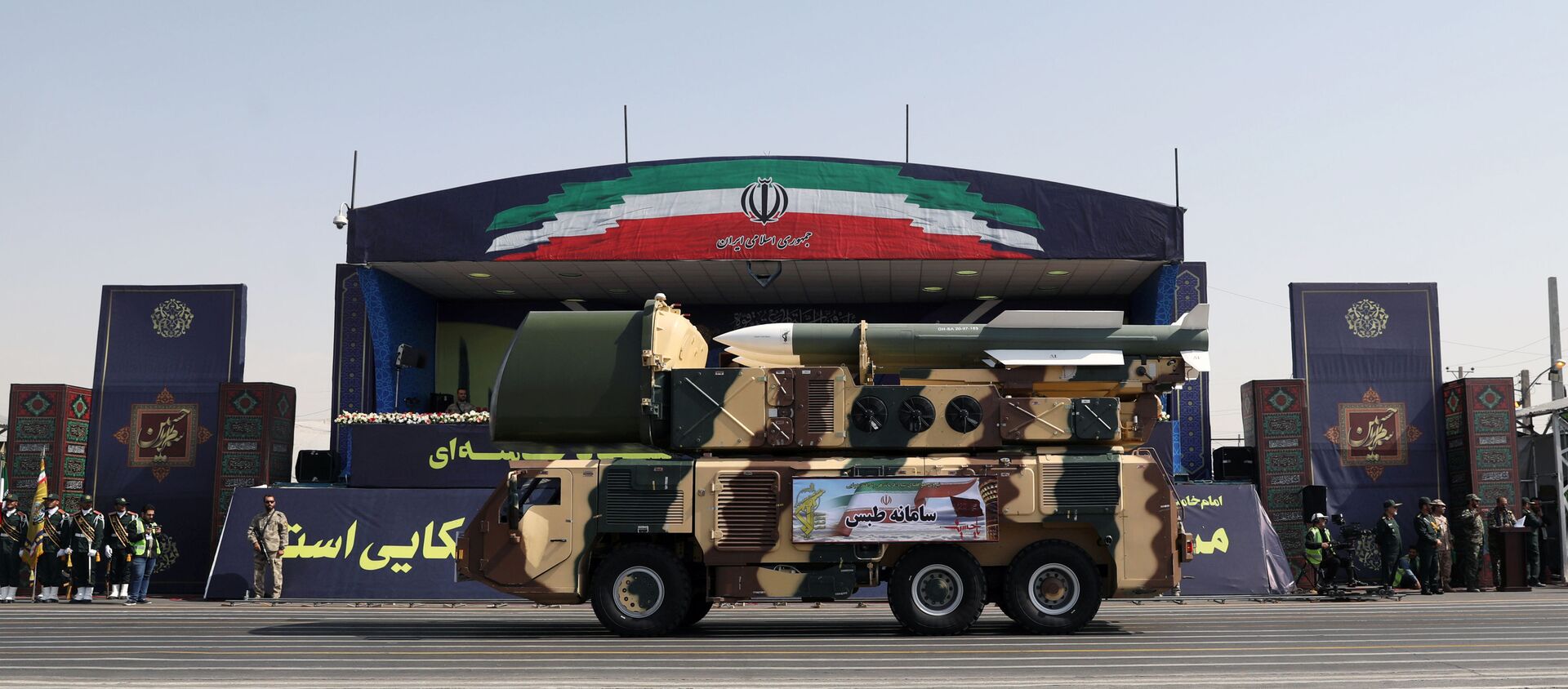 صاروخ إيراني في عرض عسكري بالعاصمة طهران - سبوتنيك عربي, 1920, 16.03.2021