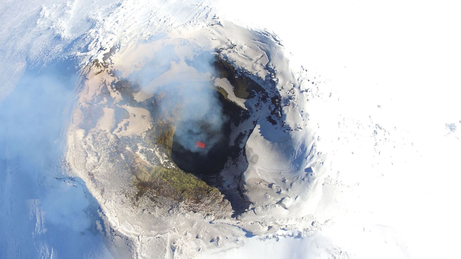 منظر يطل على فوهة بركان فيلياريكا في تشيلي - سبوتنيك عربي, 1920, 17.01.2022