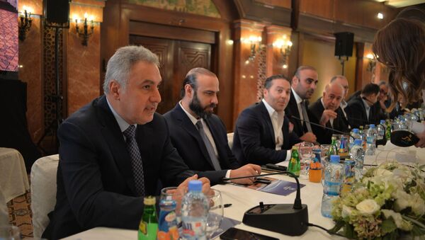 اجتماع البنك المركزي السوري مع رجال الأعمال السوريين - سبوتنيك عربي