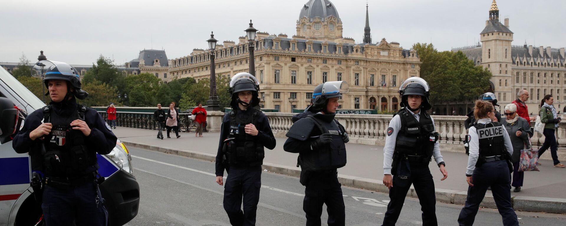 الشرطة الفرنسية تنتشر في باريس بعد هجوم بسكين - سبوتنيك عربي, 1920, 28.10.2021