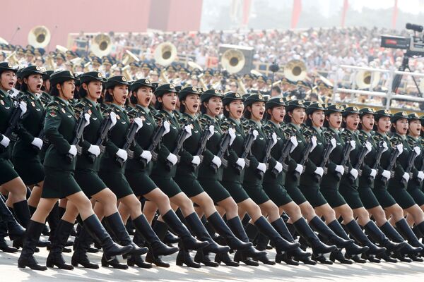  العرض العسكري للاحتفال بالذكرى الـ70 لتأسيس جمهورية الصين الشعبية في بكين، الصين 1 أكتوبر 2019 - سبوتنيك عربي