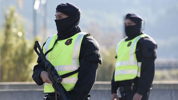 ضباط إنفاذ القانون في كتالونيا - سبوتنيك عربي
