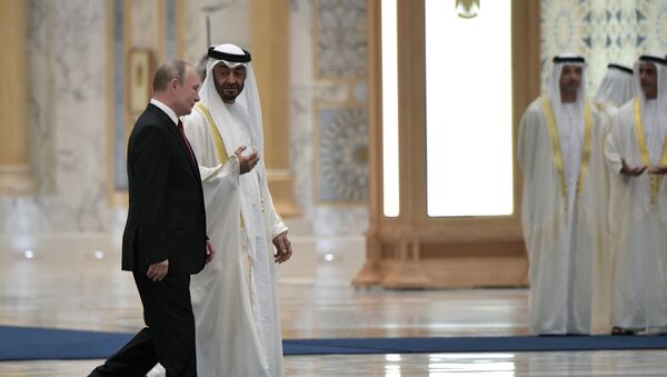 الرئيس الروسي فلاديمير بوتين وولي عهد أبوظبي محمد بن زايد آل نهيان - سبوتنيك عربي
