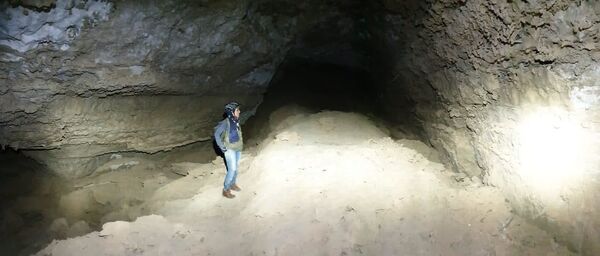 بالصور... حكاية أول مرشدة سياحية سعودية تعمل داخل الكهوف بالصور... حكاية أول مرشدة سياحية سعودية تعمل داخل الكهوف - سبوتنيك عربي