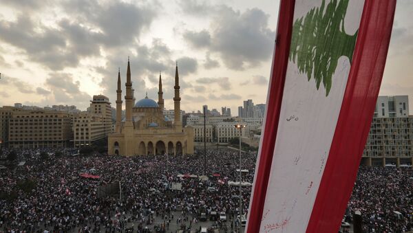 لبنان ينتفض تظاهرات واحتجاجات في بيروت - سبوتنيك عربي