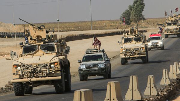 قوات الجيش الأمريكي المنسحبة من شمال سوريا، في ضواحي دهوك، العراق 21 أكتوبر 2019 - سبوتنيك عربي