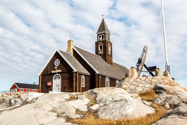 الكنيسة اللوثرية في مدينة ايلوليسات في جزيرة غرينلاند - سبوتنيك عربي