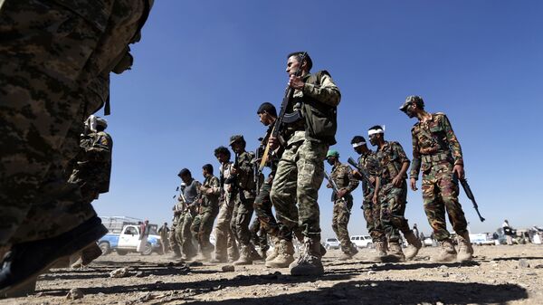 جنود تابعون لجماعة أنصار الله الحوثيين في اليمن - سبوتنيك عربي