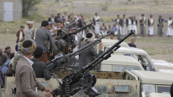 مقاتلون تابعون لجماعة أنصار الله الحوثيين في اليمن - سبوتنيك عربي