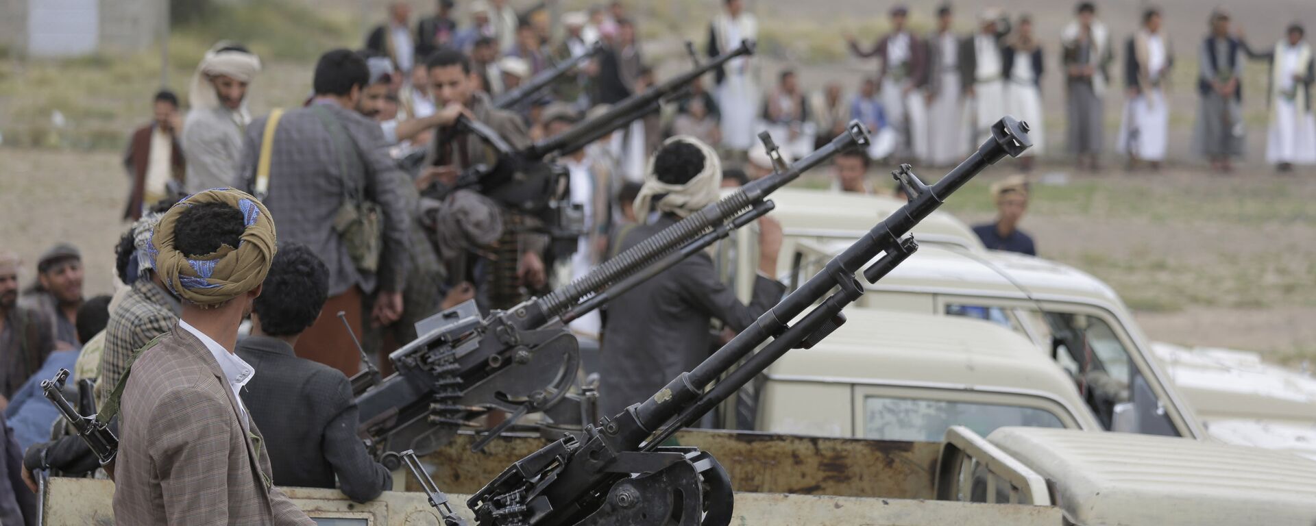 مقاتلون تابعون لجماعة أنصار الله الحوثيين في اليمن - سبوتنيك عربي, 1920, 14.11.2020