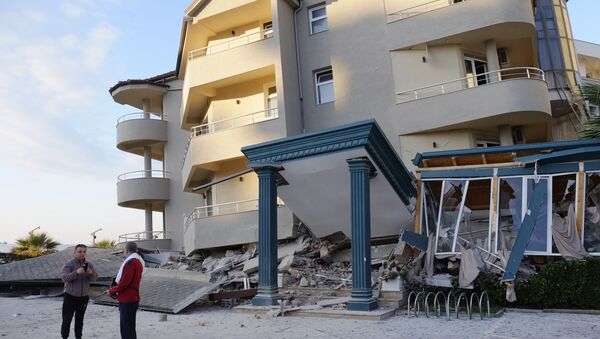 زلزال (قوته 6.4 ريختر) يضرب العاصمة تيرانا، أليانيا 26 نوفمبر 2019 - سبوتنيك عربي