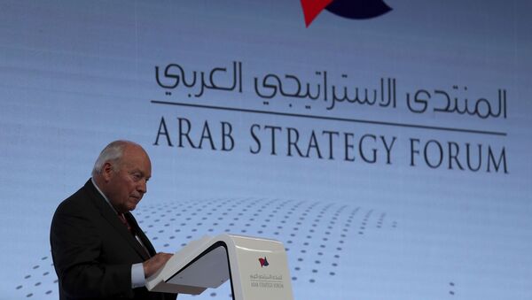 ديك تشيني، نائب الرئيس الأمريكي الأسبق، في المنتدى الاستراتيجي العربي بدبي - سبوتنيك عربي
