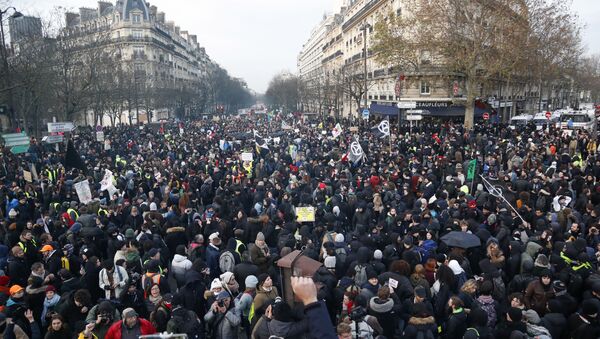 احتجاجات باريس - سبوتنيك عربي