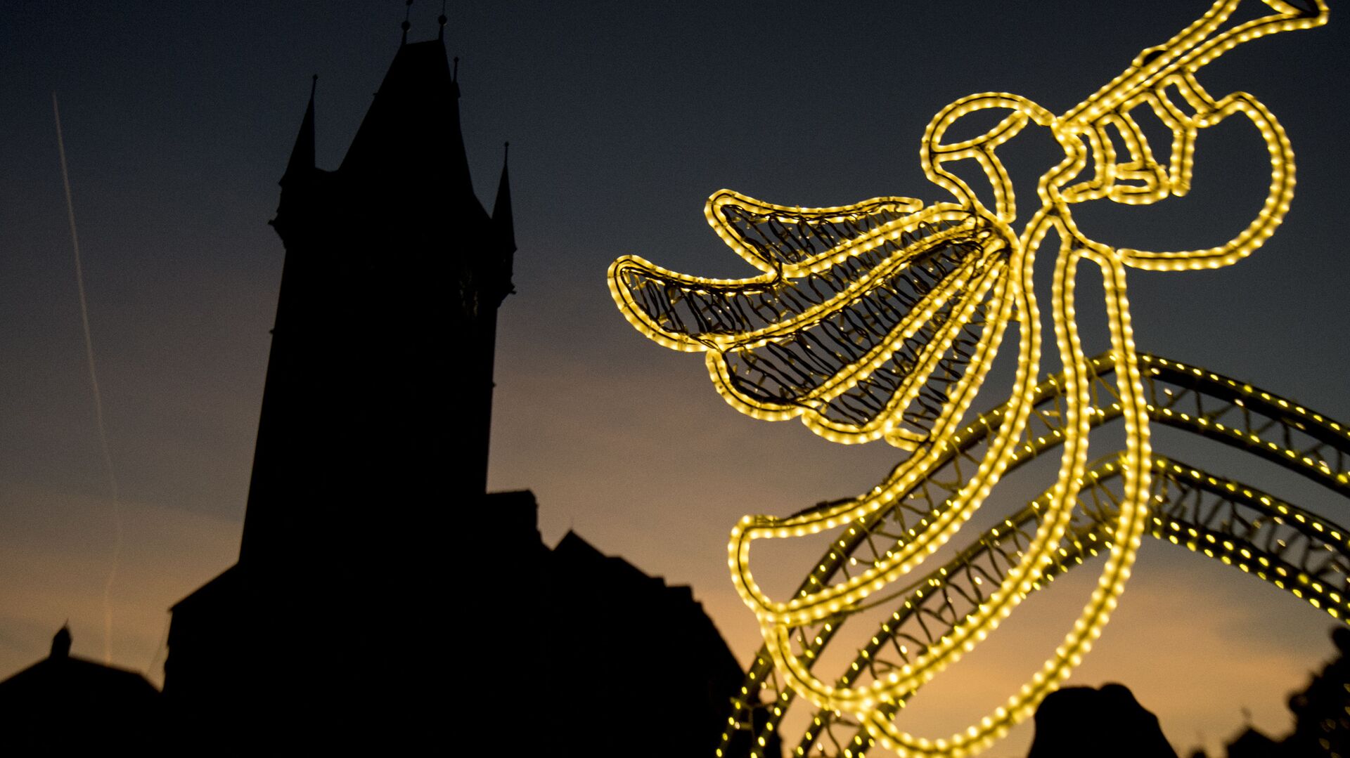 زينة رأس السنة وعيد الميلاد في ساحة البلدة القديمة في براغ، التشيك 4 ديسمبر 2019 - سبوتنيك عربي, 1920, 31.12.2021