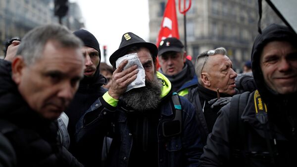 اشتباكات بين محتجين والشرطة في باريس - سبوتنيك عربي