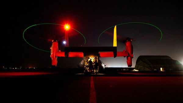 المارينز الأمريكيون المكلفون بقوات المهام الجوية البري الخاصة يستعدون لتأمين السفارة الأمريكية في بغداد من قاعدة في الكويت - سبوتنيك عربي