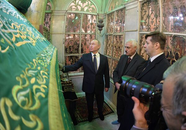 الرئيس فلاديمير بوتين والرئيس بشار الأسد يزوران المسجد الأموي في دمشق، 7 يناير 2020 - سبوتنيك عربي