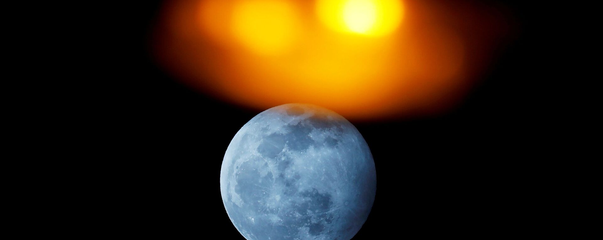 أول ظاهرة فلكية في عام 2020 - خسوف القمر في إسبانيا، 10 يناير 2020 - سبوتنيك عربي, 1920, 02.11.2020