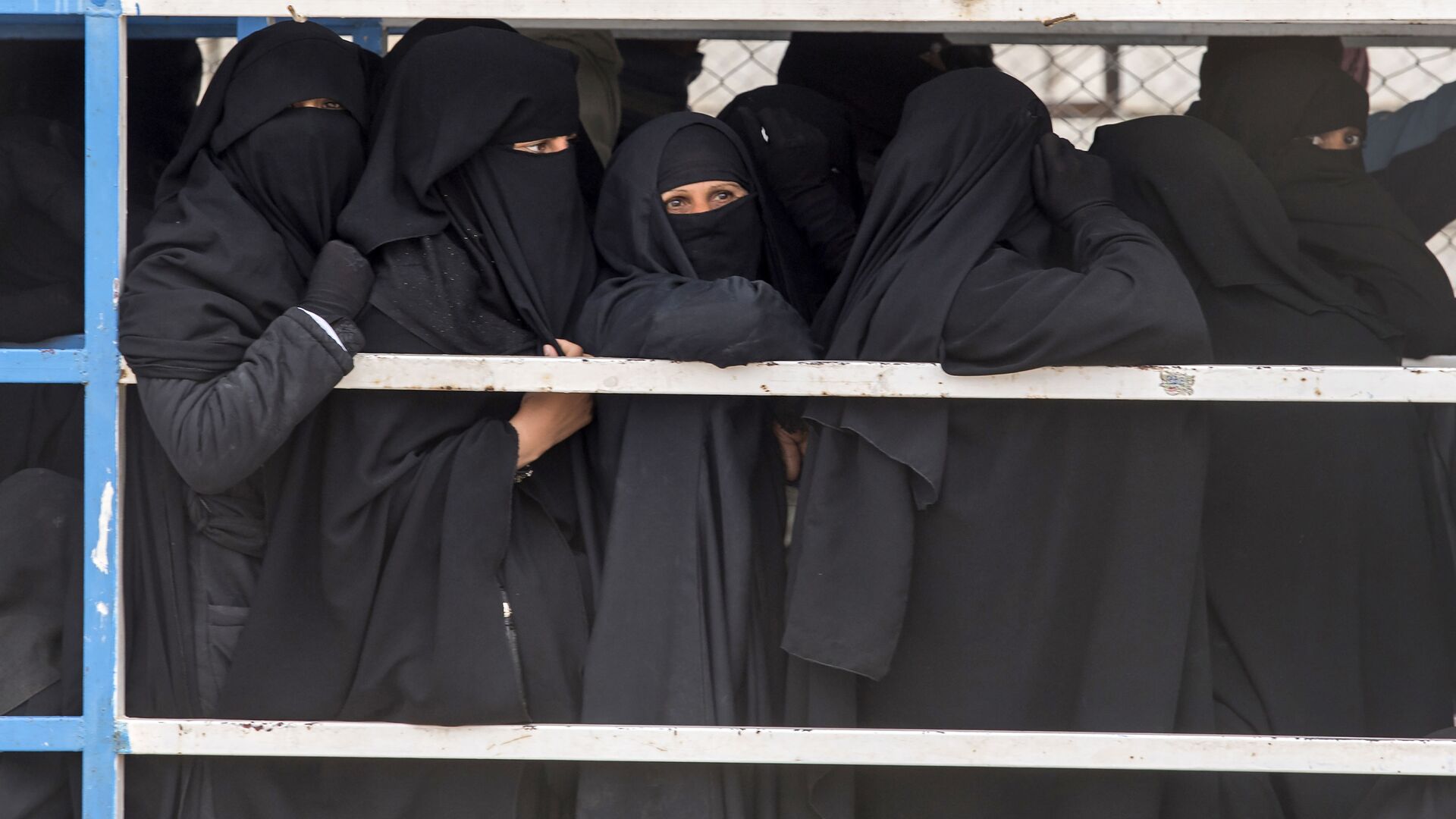 نساء من داعش في معسكر الهول شمال سوريا - سبوتنيك عربي, 1920, 31.03.2021