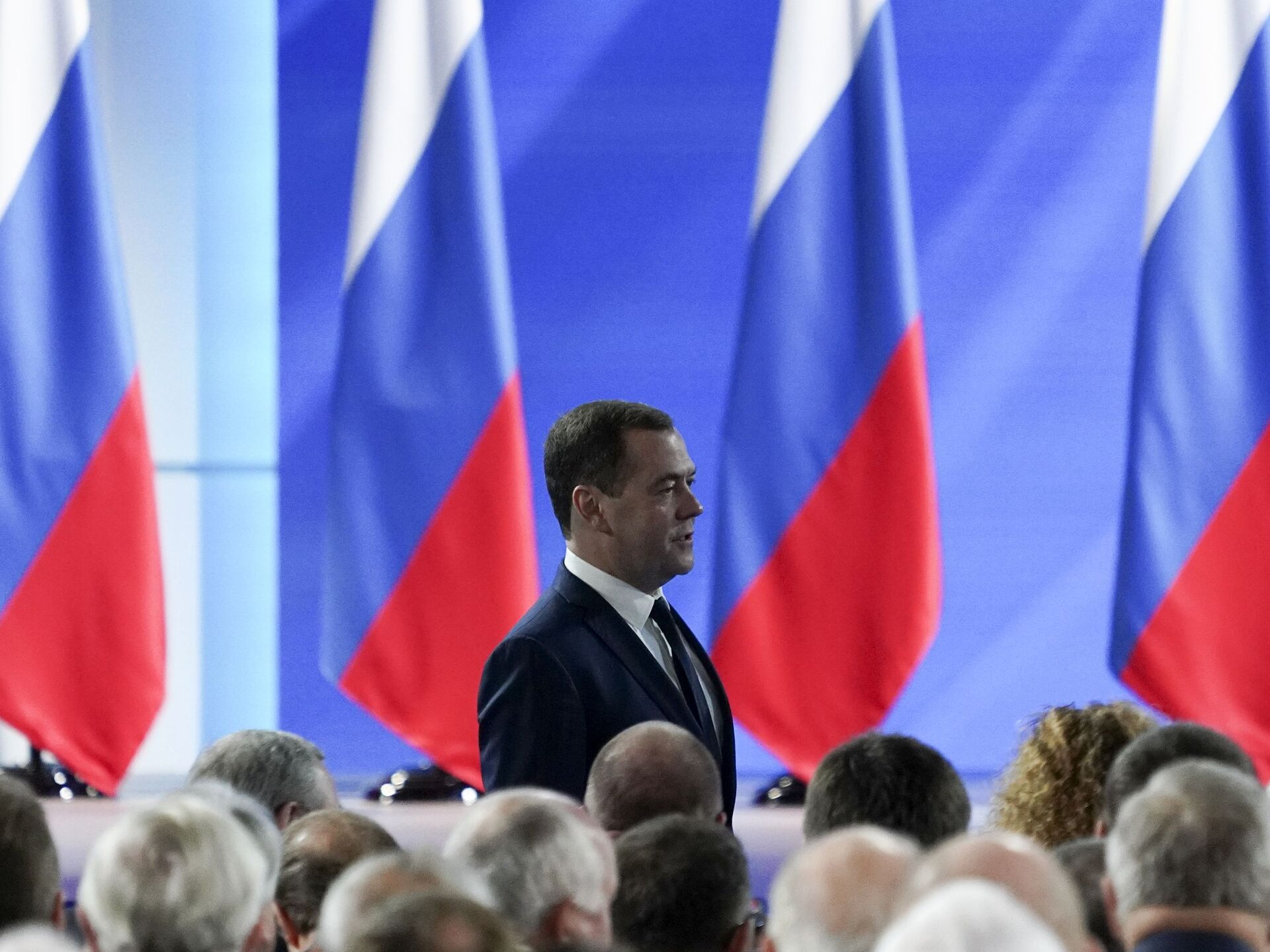 Какие будут изменения в правительстве. Правительство Медведева 2018. Смена правительства. Отставка правительства. Отставка правительства РФ 2020.