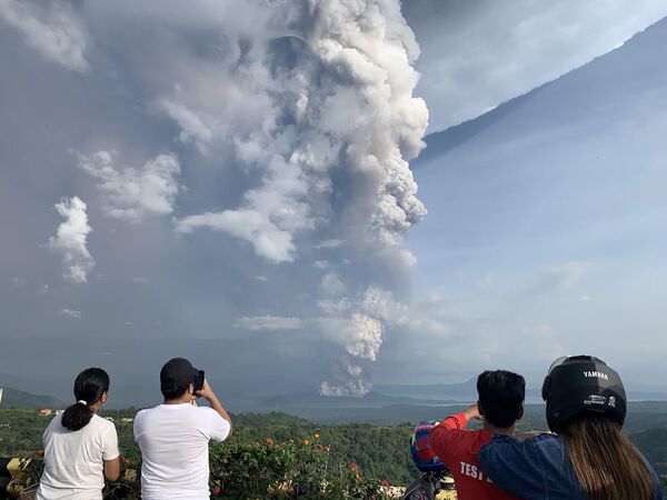  ثوران بركان تال في الفلبين 12 يناير 2020 - سبوتنيك عربي