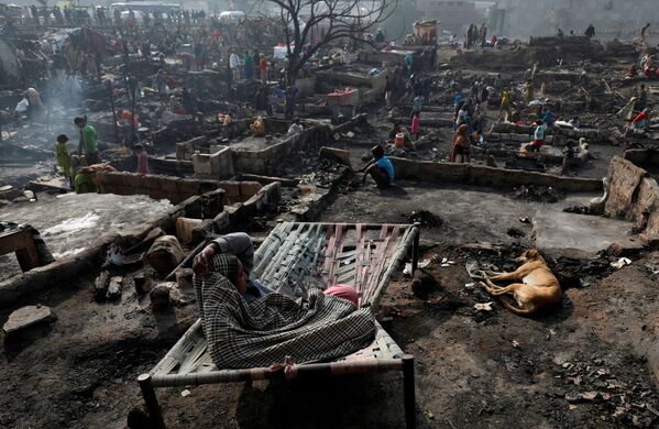 عقب حريق في كراتشي، باكستان 22 يناير 2020 - سبوتنيك عربي