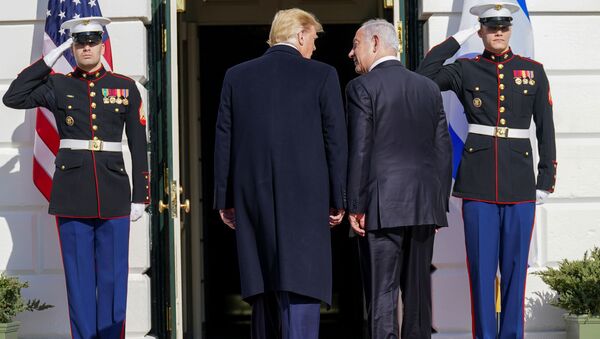 الرئيس الأمريكي دونالد ترامب يستقبل رئيس الوزراء الإسرائيلي بنيامين نتنياهو في البيت الأبيض في واشنطن - سبوتنيك عربي
