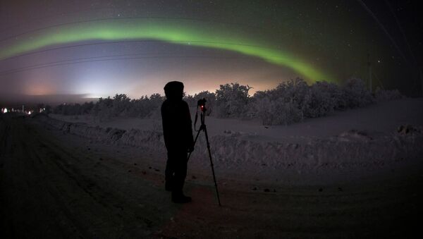 أضواء الشفق القطبي في منطقة مورمانسك الروسية - سبوتنيك عربي