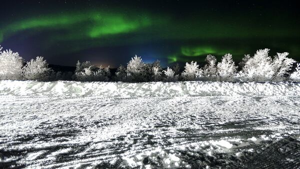 أضواء الشفق القطبي في منطقة مورمانسك الروسية - سبوتنيك عربي