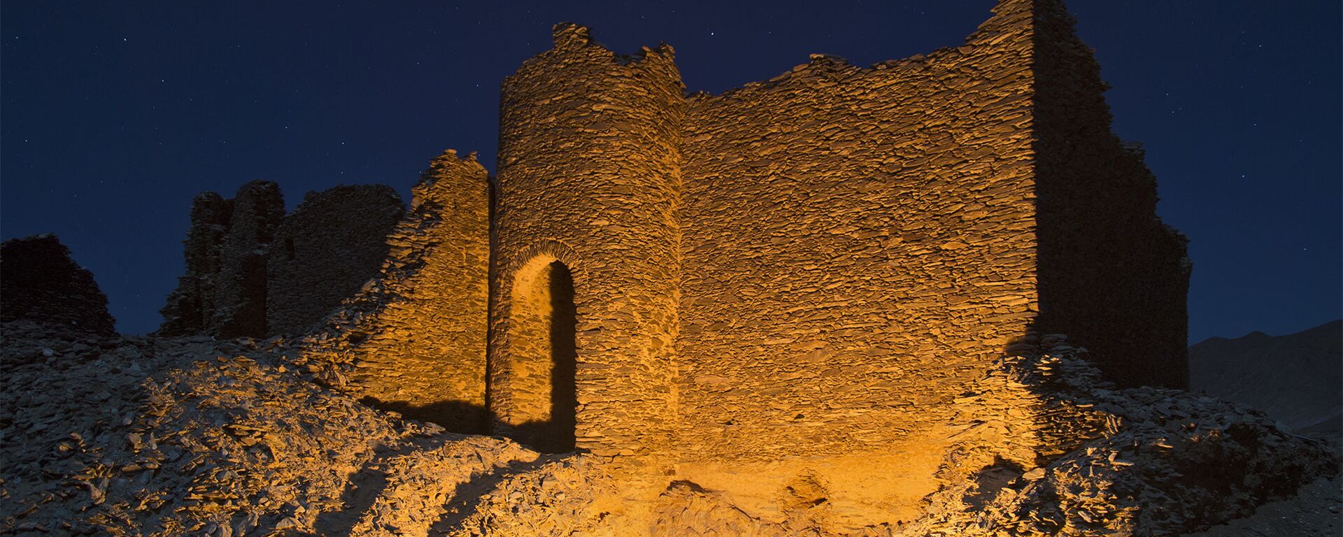 منظر للقلعة الشمالية بالليل - سبوتنيك عربي, 1920, 30.01.2020