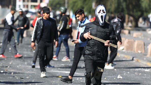 المشاركون في احتجاجات في ميدان الحلاني في بغداد، العراق 27 يناير 2020 - سبوتنيك عربي