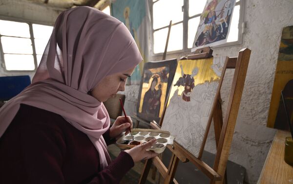 الفتاة المسلمة التي اعتنقت فن الأيقونة البيزنطية - سبوتنيك عربي
