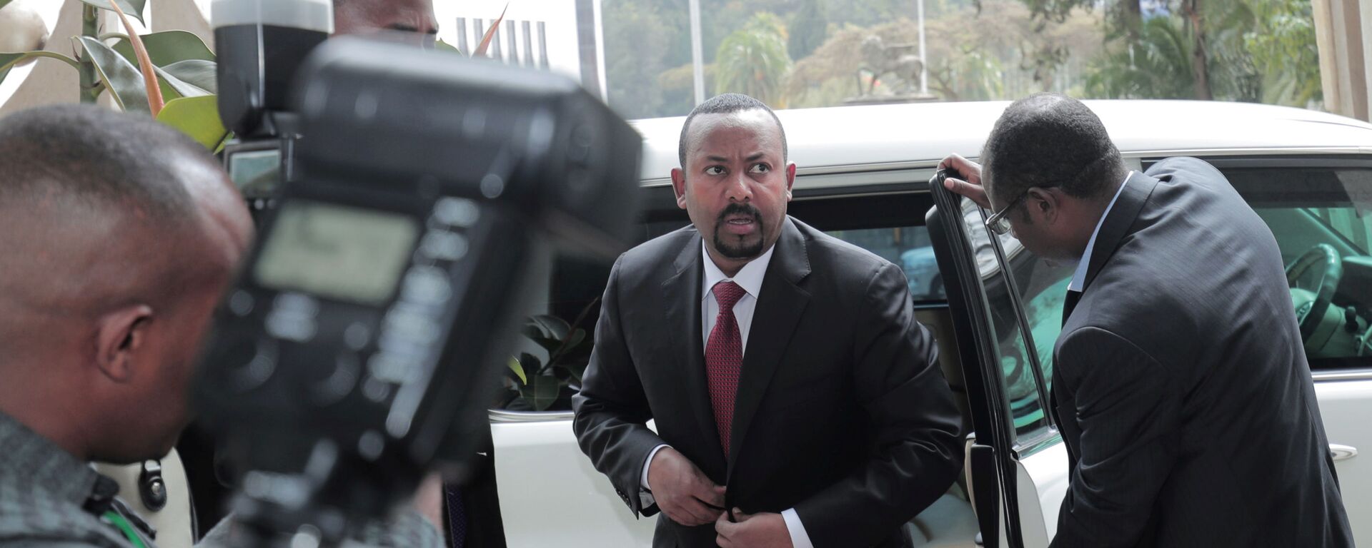 رئيس الوزراء الإثيوبي أبي أحمد يصل إلى مقر البرلمان لمخاطبة المشرعين حول الوضع الحالي للبلاد في أديس أبابا - سبوتنيك عربي, 1920, 24.11.2021