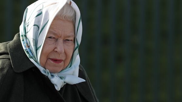 الملكة البريطانية إليزابيث الثانية أثناء زيارتها إلى نورفلوك، شرق إنجلترا 5 فبراير 2020 - سبوتنيك عربي