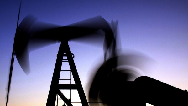 منصة بحقل الصخر النفطي في صخير في البحرين - سبوتنيك عربي