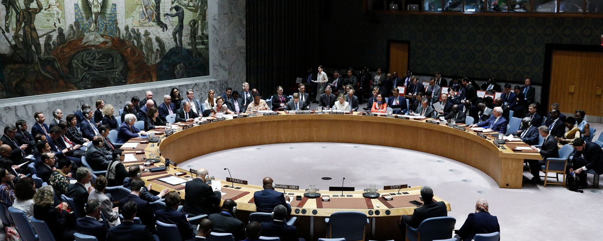 المشاركون في اجتماع مجلس الأمن التابع للأمم المتحدة على هامش الدورة 74 للجمعية العامة للأمم المتحدة في مقر الأمم المتحدة في نيويورك بالولايات المتحدة - سبوتنيك عربي, 1920, 18.04.2024