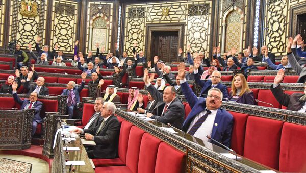 مجلس الشعب السوري يتبنى قرارا يدين ويقر الإبادة الجماعية للأرمن - سبوتنيك عربي