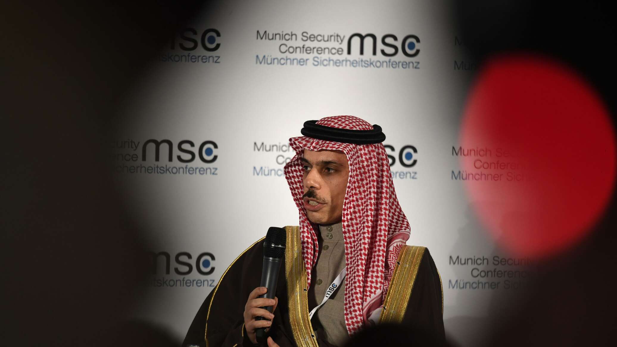 السعودية والكويت تبحثان سبل تعزيز التعاون الثنائي والمستجدات الإقليمية والدولية