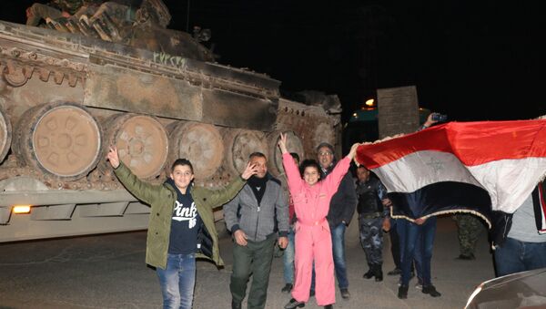 احتفالات السوريين في حلب - سبوتنيك عربي