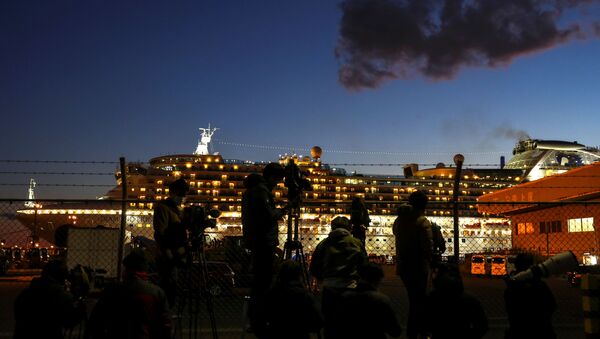 السفينة السياحية دايموند برنسيس الموبوءة بفيروس كورونا في اليابان - سبوتنيك عربي