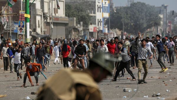 أعمال عنف في الهند احتجاجا على قانون الجنسية  - سبوتنيك عربي