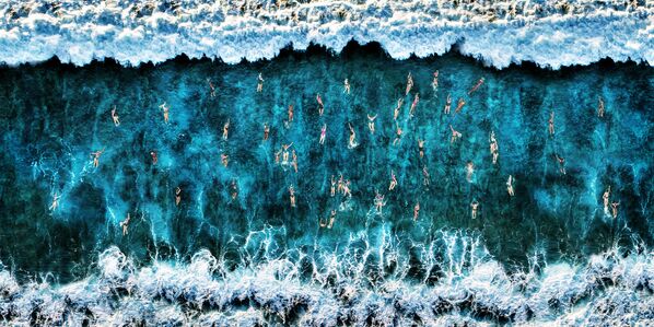 صورة بعنوان فوق البحر، للمصور روبيرتو كورينالديسي، الحائزة على الجائزة الوطنية (إيطاليا) في المسابقة العالمية سوني للتصوير لعام 2020 - سبوتنيك عربي
