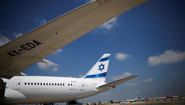 طائرة تابعة لشركة إل عال الإسرائيلية تهبط في مطار بن غوريون الدولي بالقرب من تل أبيب - سبوتنيك عربي