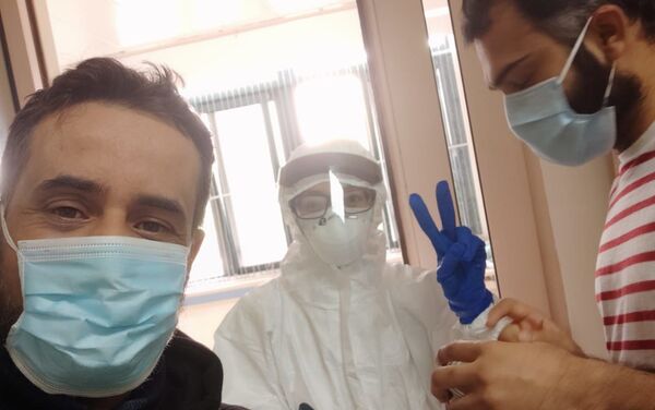 الفلسطيني محمد أبو ناموس، من غزة، يتعافى من فيروس كورونا في الصين - سبوتنيك عربي