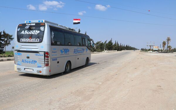 الهدوء وعودة الحياة إلى طريق حلب - دمشق الدولي إم-5 - سبوتنيك عربي