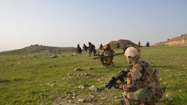 القوات العراقية تنفذ إنزالا بمشاركة التحالف الدولي وتقتل 25 إرهابيا - سبوتنيك عربي