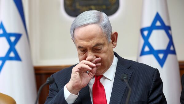 رئيس الوزراء الإسرائيلي بنيامين نتنياهو وهو يرأس الاجتماع الأسبوعي للحكومة في القدس - سبوتنيك عربي