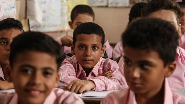 تلاميذ وطلاب مدرسة في مصر - سبوتنيك عربي