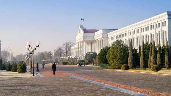 مبنى مجلس الشيوخ في ساحة الاستقلال في طشقند - سبوتنيك عربي